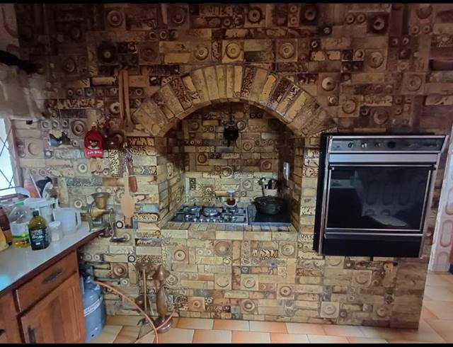 FARM FOR SALE IN UNITAS PARK